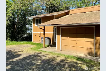 4617 Beach Drive E, Port Orchard, WA 98366 - Photo 2