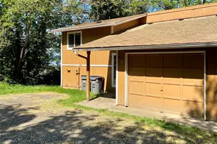 4617 Beach Dr E, Port Orchard, WA 98366 - Photo 2