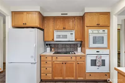 245 Joe Rocky Road, Raymond, WA 98577 - Photo 12