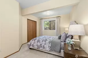 12422 SE 30th St, Bellevue, WA 98005 - Photo 18