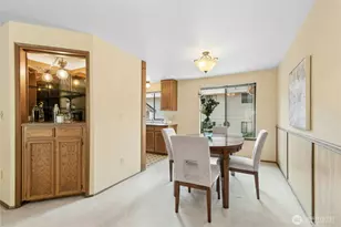 12422 SE 30th St, Bellevue, WA 98005 - Photo 8