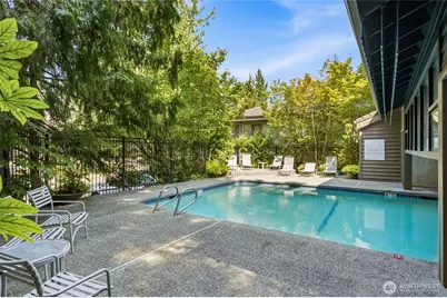 1266 Bellevue Way NE #2, Bellevue, WA 98004 - Photo 20
