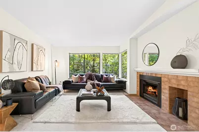 1266 Bellevue Way NE #2, Bellevue, WA 98004 - Photo 4