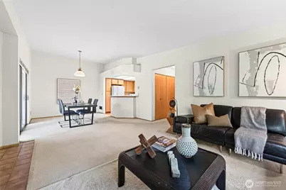 1266 Bellevue Way NE #2, Bellevue, WA 98004 - Photo 6