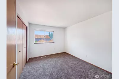 101 Eagle Ridge Drive E, Puyallup, WA 98374 - Photo 18