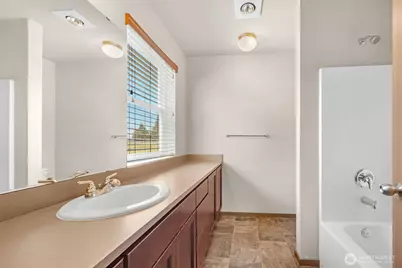 7515 100th Street NE #B, Marysville, WA 98270 - Photo 12