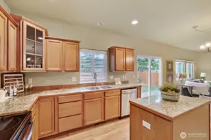 215 196th Pl SW, Bothell, WA 98012 - Photo 14