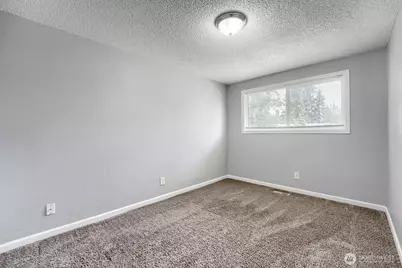715 Johns Rd E, Parkland, WA 98445 - Photo 12