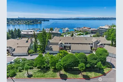 5404 Lake Washington Boulevard NE #B, Kirkland, WA 98033 - Photo 1