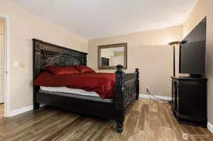 710 240th Way SE, Sammamish, WA 98074 - Photo 16