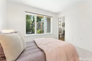 10762 SE 1st Dr, Bellevue, WA 98004 - Photo 18