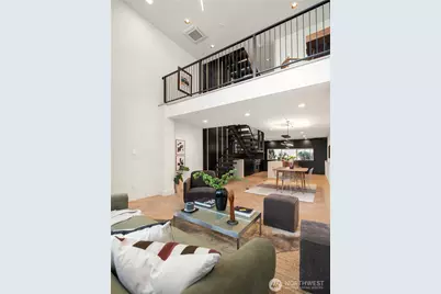 755 Hayes Street, Seattle, WA 98109 - Photo 2