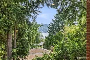 11954 Exeter Ave NE, Seattle, WA 98125 - Photo 4