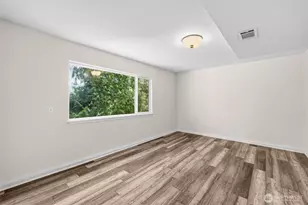 11954 Exeter Ave NE, Seattle, WA 98125 - Photo 16