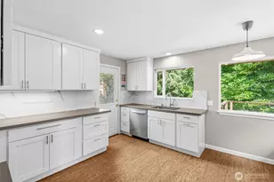 11954 Exeter Ave NE, Seattle, WA 98125 - Photo 6
