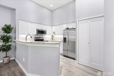 16125 Juanita Woodinville Way NE #403, Bothell, WA 98011 - Photo 6