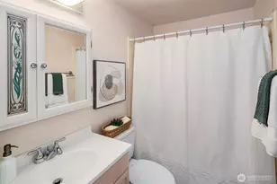 3400 25th Ave W, Seattle, WA 98199 - Photo 10