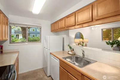 3400 25th Avenue W #201, Seattle, WA 98199 - Photo 12