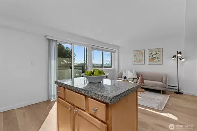 1601 Taylor Avenue N #303, Seattle, WA 98109 - Photo 12