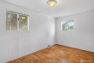 9002 2nd Ave NE, Seattle, WA 98115 - Photo 20