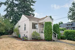 9002 2nd Ave NE, Seattle, WA 98115 - Photo 4
