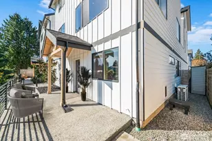 8451 18th Ave SW, Seattle, WA 98106 - Photo 4