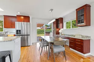 12938 NE 136th Pl, Kirkland, WA 98034 - Photo 6