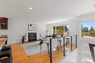 12938 NE 136th Pl, Kirkland, WA 98034 - Photo 2