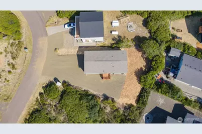 1246 Camero Loop SW, Ocean Shores, WA 98569 - Photo 36
