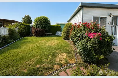 2240 W Broadway Avenue #201, Moses Lake, WA 98837 - Photo 16
