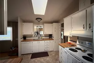 2240 W Broadway Ave, Moses Lake, WA 98837 - Photo 8