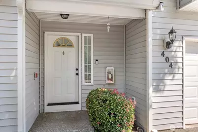 2220 S 336th Street #404, Federal Way, WA 98003 - Photo 4