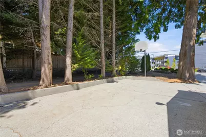 13413 NE 132nd St, Kirkland, WA 98034 - Photo 30