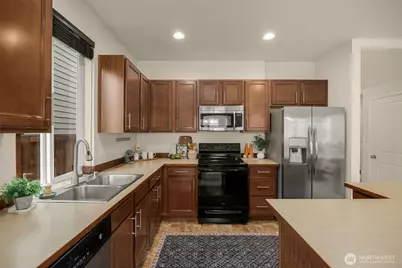 330 124th Place SE, Everett, WA 98208 - Photo 10