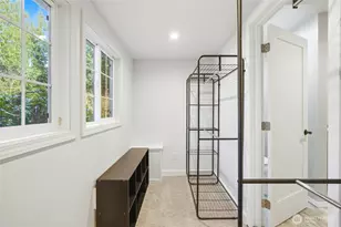 16714 SE Newport Way, Bellevue, WA 98006 - Photo 20