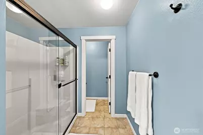 14117 Parkview Drive E, Bonney Lake, WA 98391 - Photo 24