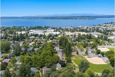 910 6th Place S, Kirkland, WA 98033 - Photo 4