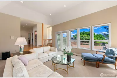 19004 64th Avenue NE, Kenmore, WA 98028 - Photo 4