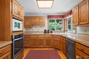 2646 Maplewood Dr, Longview, WA 98632 - Photo 12