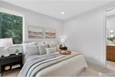 11737 40th Avenue NE #B, Seattle, WA 98125 - Photo 6