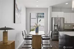 8605 21st Pl NE, Seattle, WA 98115 - Photo 10