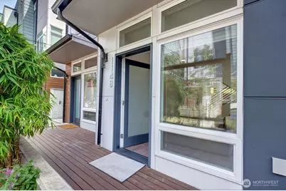 114 20th Ave #B, Seattle, WA 98122 - Photo 2