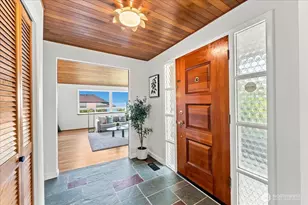 2127 NW 99th St, Seattle, WA 98117 - Photo 4