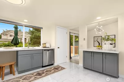 13012 SE 47th Street, Bellevue, WA 98006 - Photo 16