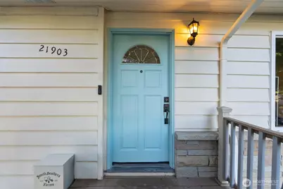21903 82nd Place W, Edmonds, WA 98026 - Photo 2