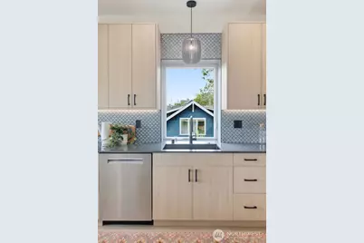 4521 35th Avenue S, Seattle, WA 98118 - Photo 10