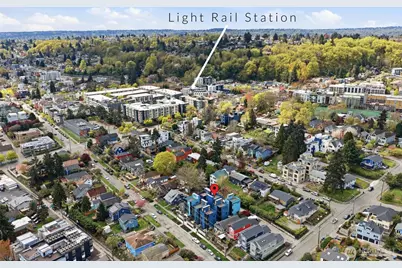 4521 35th Avenue S, Seattle, WA 98118 - Photo 2