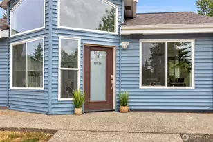 10530 124th Ave NE, Kirkland, WA 98033 - Photo 2