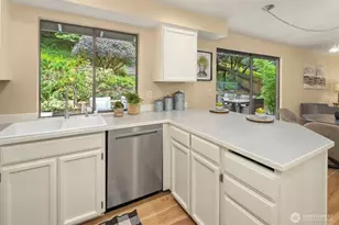 6560 81st Ave SE, Mercer Island, WA 98040 - Photo 16