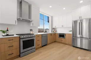 957 N 35th St, Seattle, WA 98103 - Photo 10